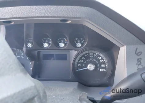 2015 Ford F-250 Xl z USA, uszkodzony, nr VIN 1FD7X2B68FEC65540